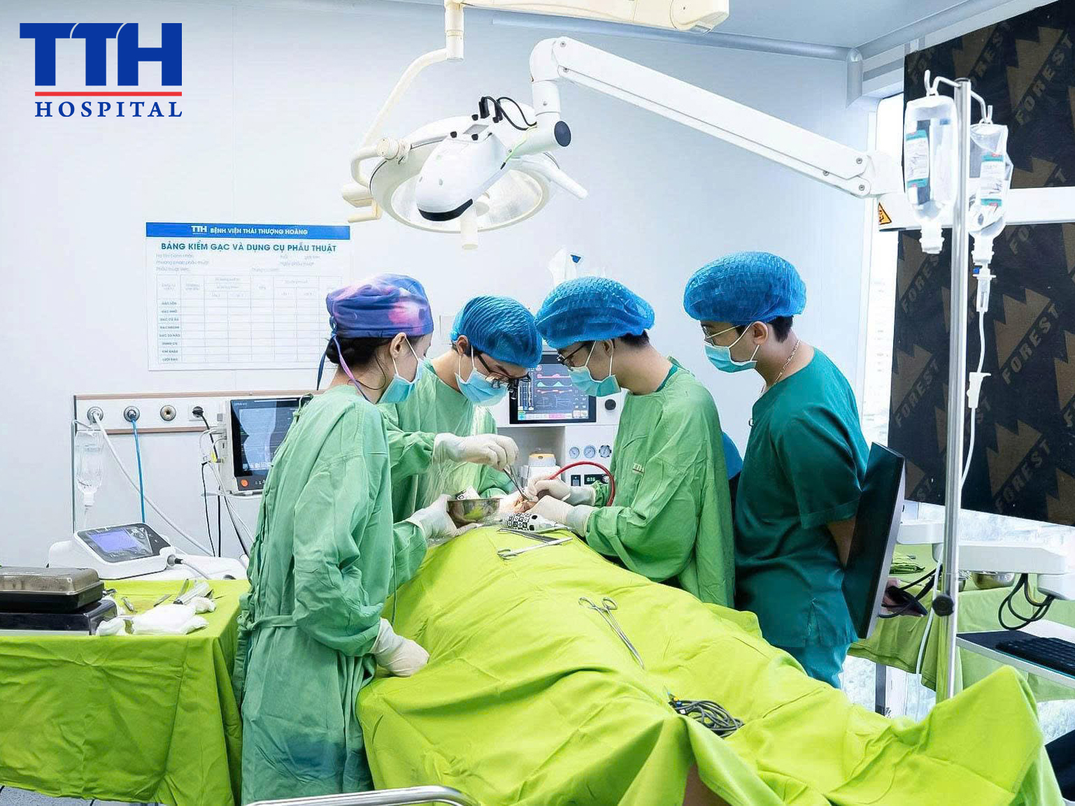 CẤY GHÉP IMPLANT VỚI HỆ THỐNG HƯỚNG DẪN ĐỘNG DCARER