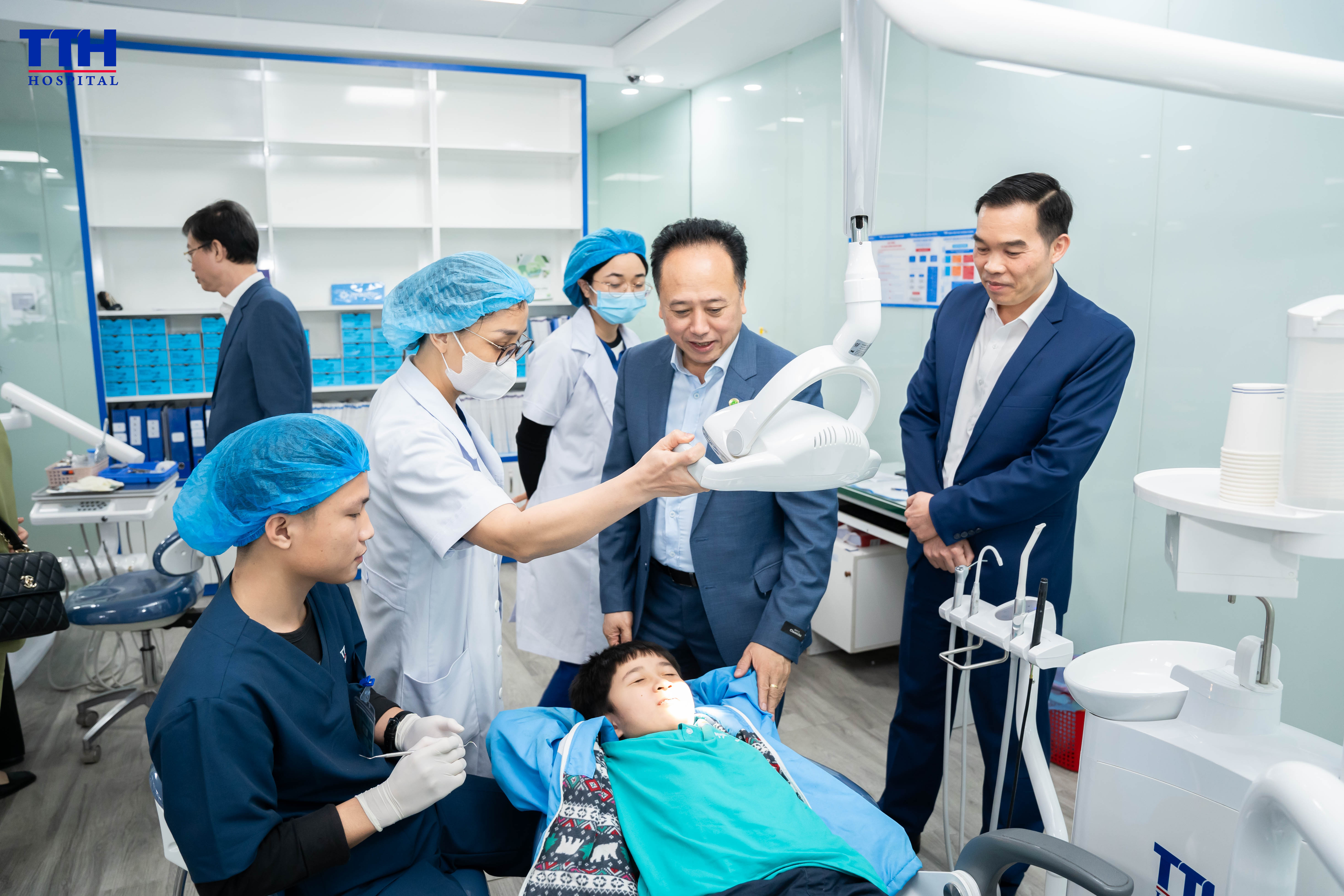 Dưới đây là một số hình ảnh khác của buổi làm việc 6