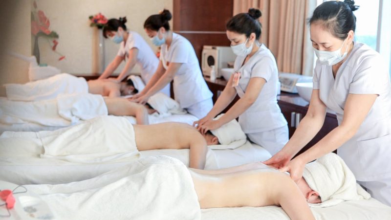 DẤU HIỆU LÀN DA CẦN TẨY TẾ BÀO CHẾT VỚI MUỐI BIỂN