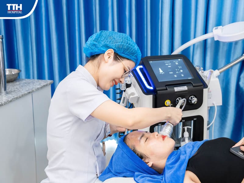 Chế Độ Dinh Dưỡng & Sinh Hoạt Hỗ Trợ Phục Hồi Da
