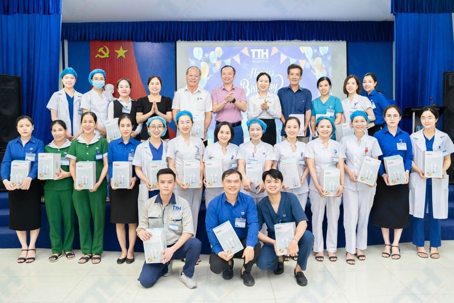 bữa tiệc sinh nhật ấm cúng dành cho các cán bộ, nhân viên có sinh nhật trong tháng 10