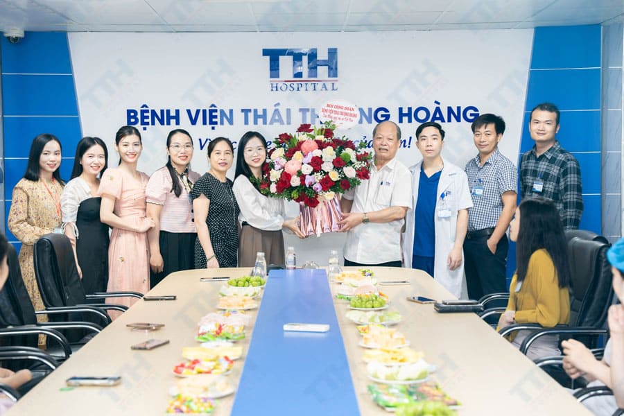 Buổi gặp mặt tri ân Ngày Phụ nữ Việt Nam 20/10 đầy ý nghĩa