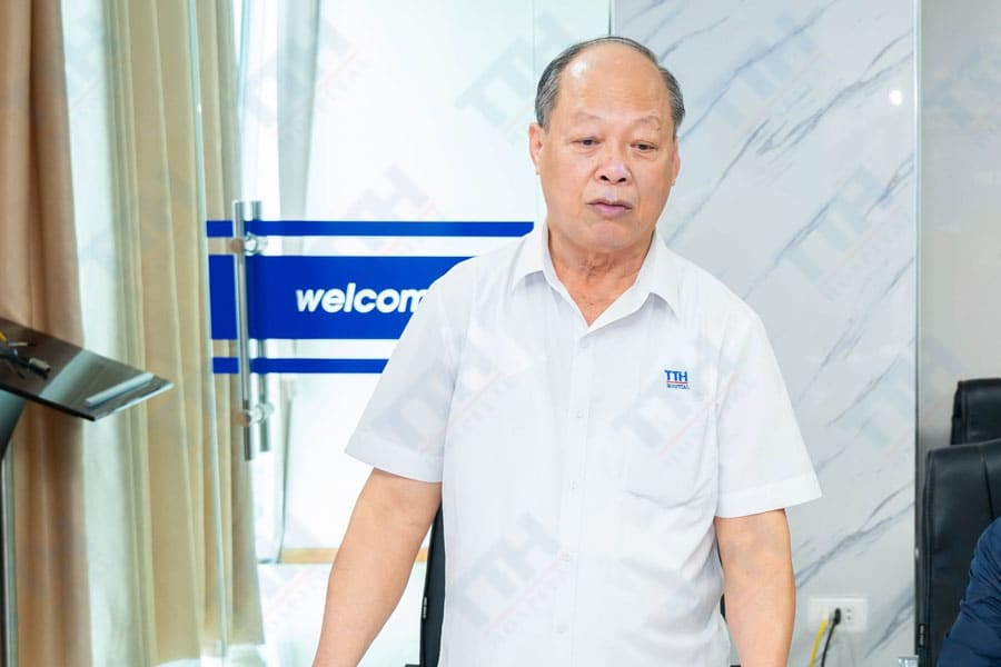 đồng chí Phan Sỹ Quyền - Phó Bí thư chi bộ