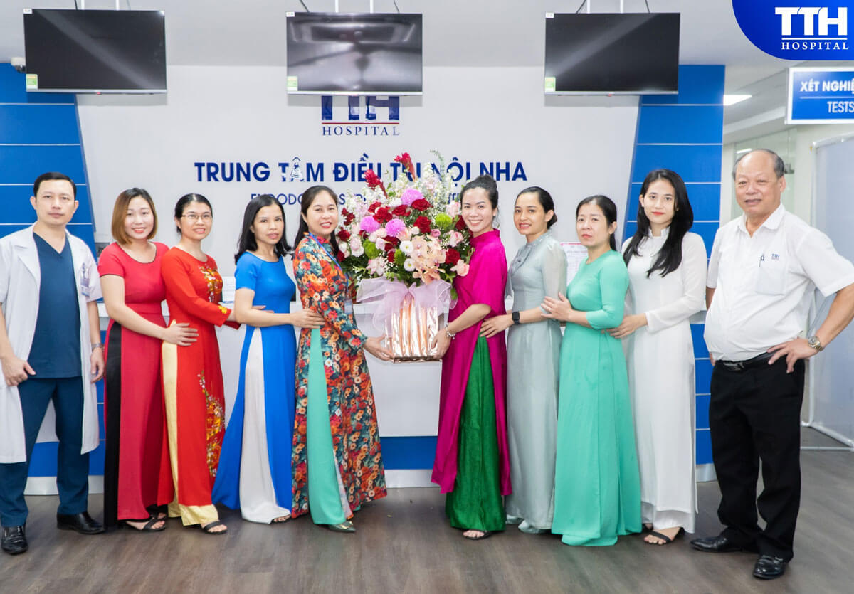hình ảnh đẹp 3 trong ngày Phụ Nữ Việt Nam 20-10-2023