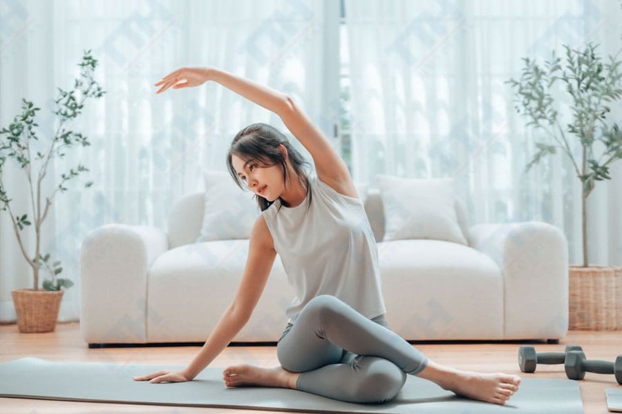 Kỹ thuật massage mặt theo phương pháp cổ truyền và thiền, yoga