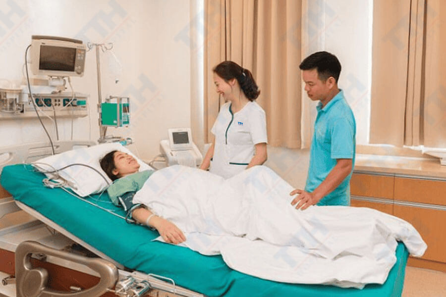 Tiêu chuẩn RCS về chăm sóc hậu phẫu và theo dõi dài hạn