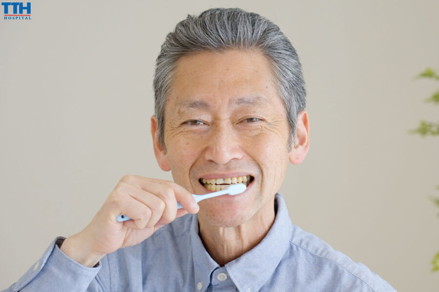 Phòng ngừa răng implant bị lung lay