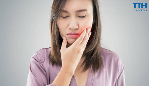 Các Phương Pháp Làm Giảm Sưng Sau Khi Trồng Răng Implant