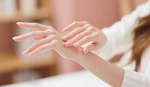 Hướng Dẫn Chăm Sóc Da Mùa Thu: Bảo Vệ Da Khỏi Thời Tiết Khô Hanh